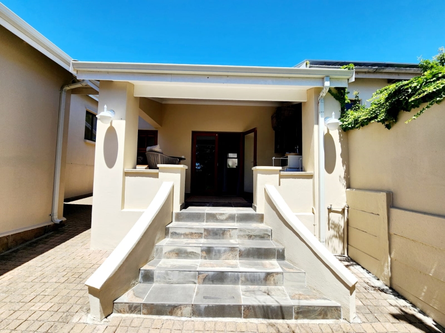3 Bedroom Property for Sale in Linkside Western Cape